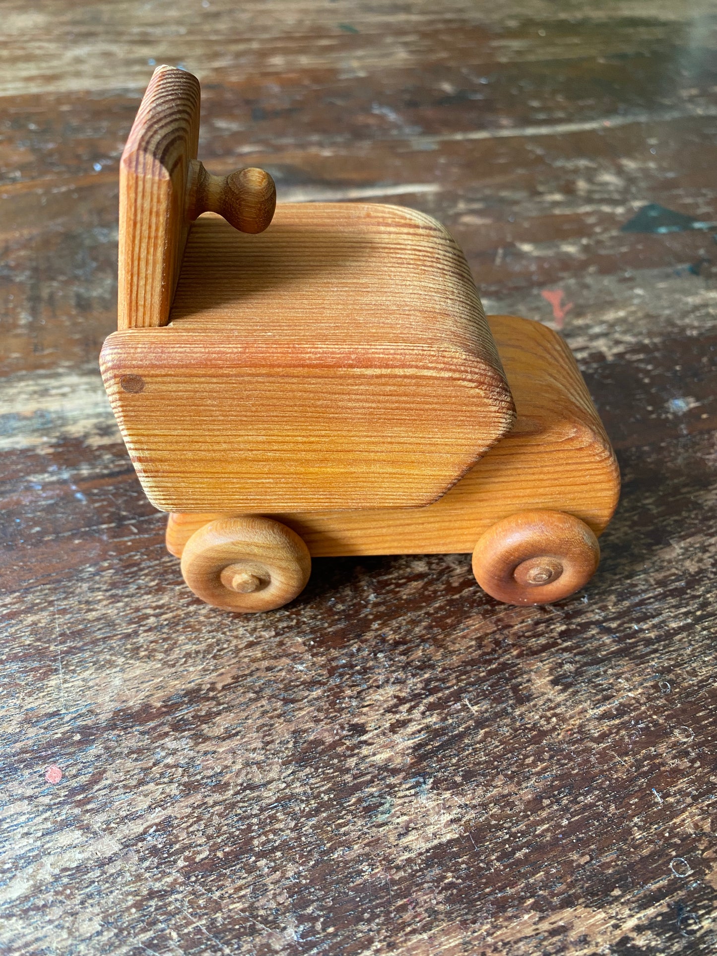 Handgemaakte houten bestelwagen Debresk/Telleby